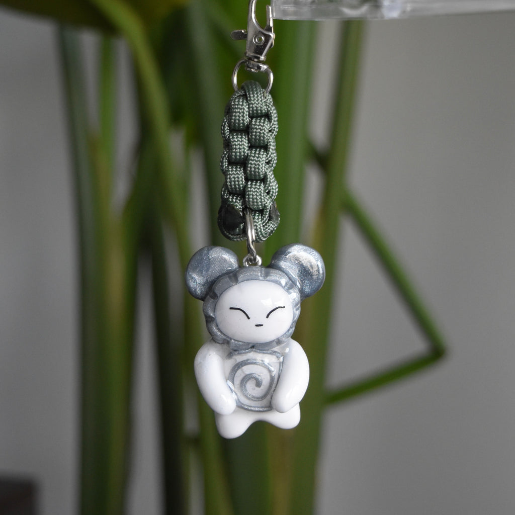 Silver Bear Spiral Green Knot