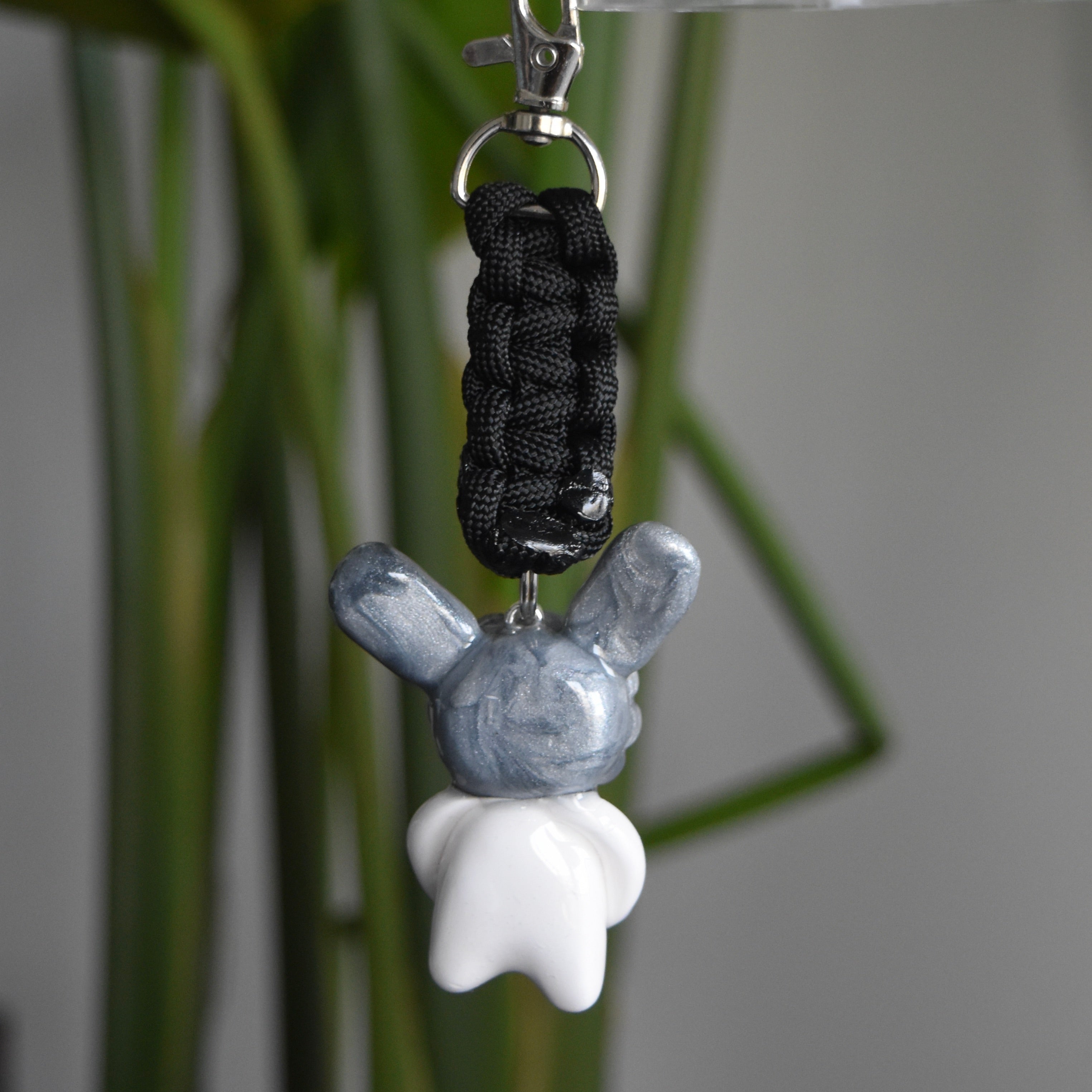 Silver Bunny Bow Black knot
