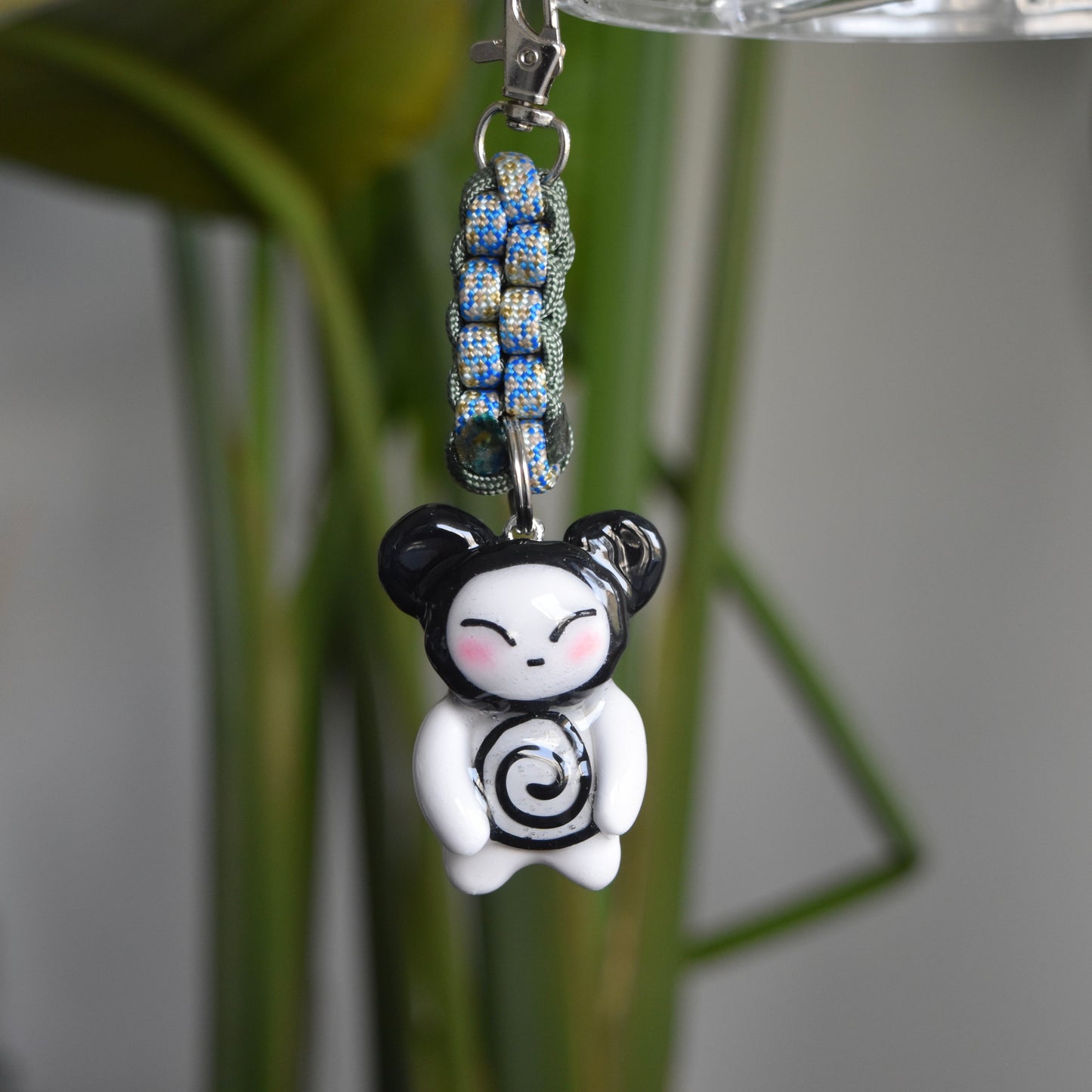 Black Bear Spiral Blue Green Knot