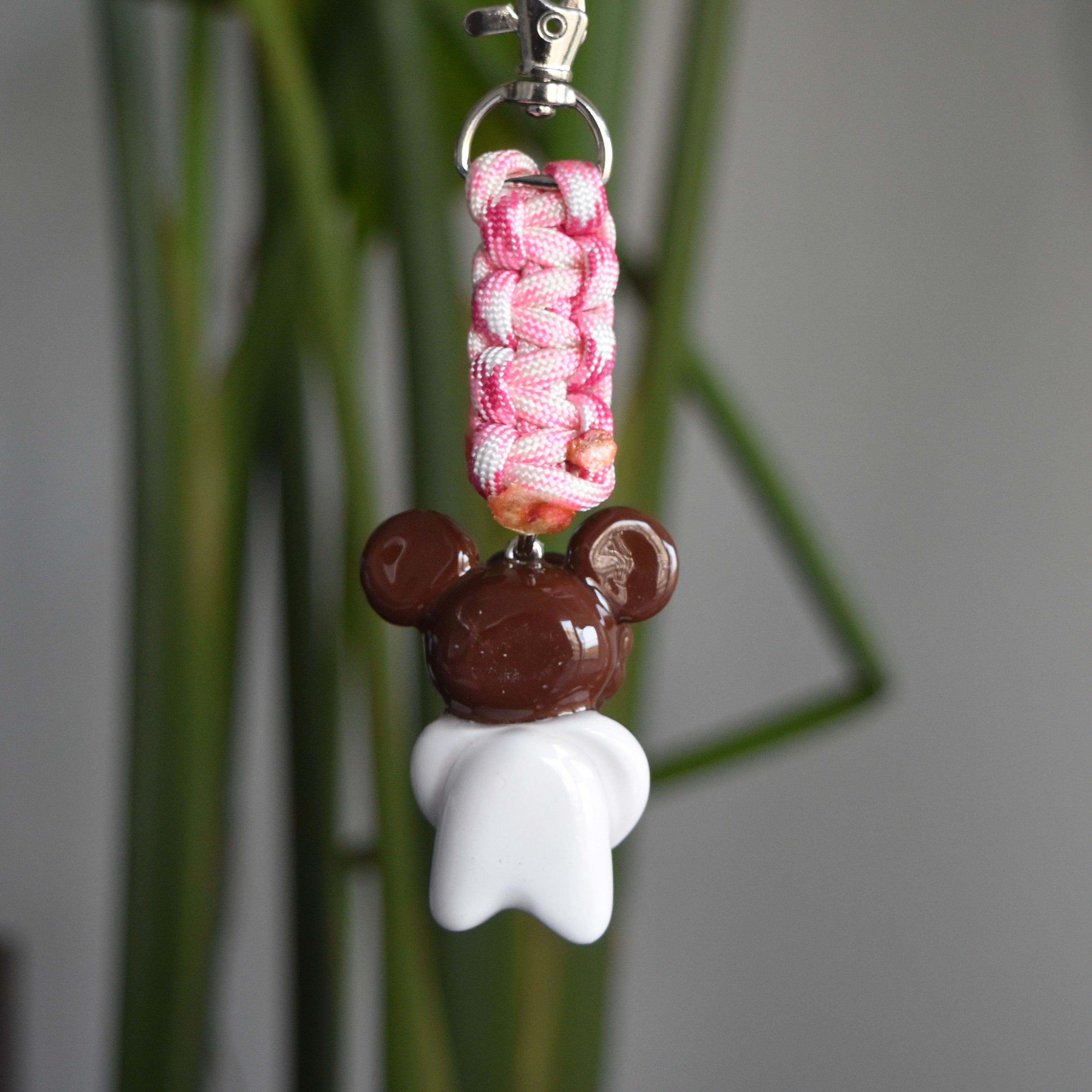 Brown Bear Bow Pink Knot
