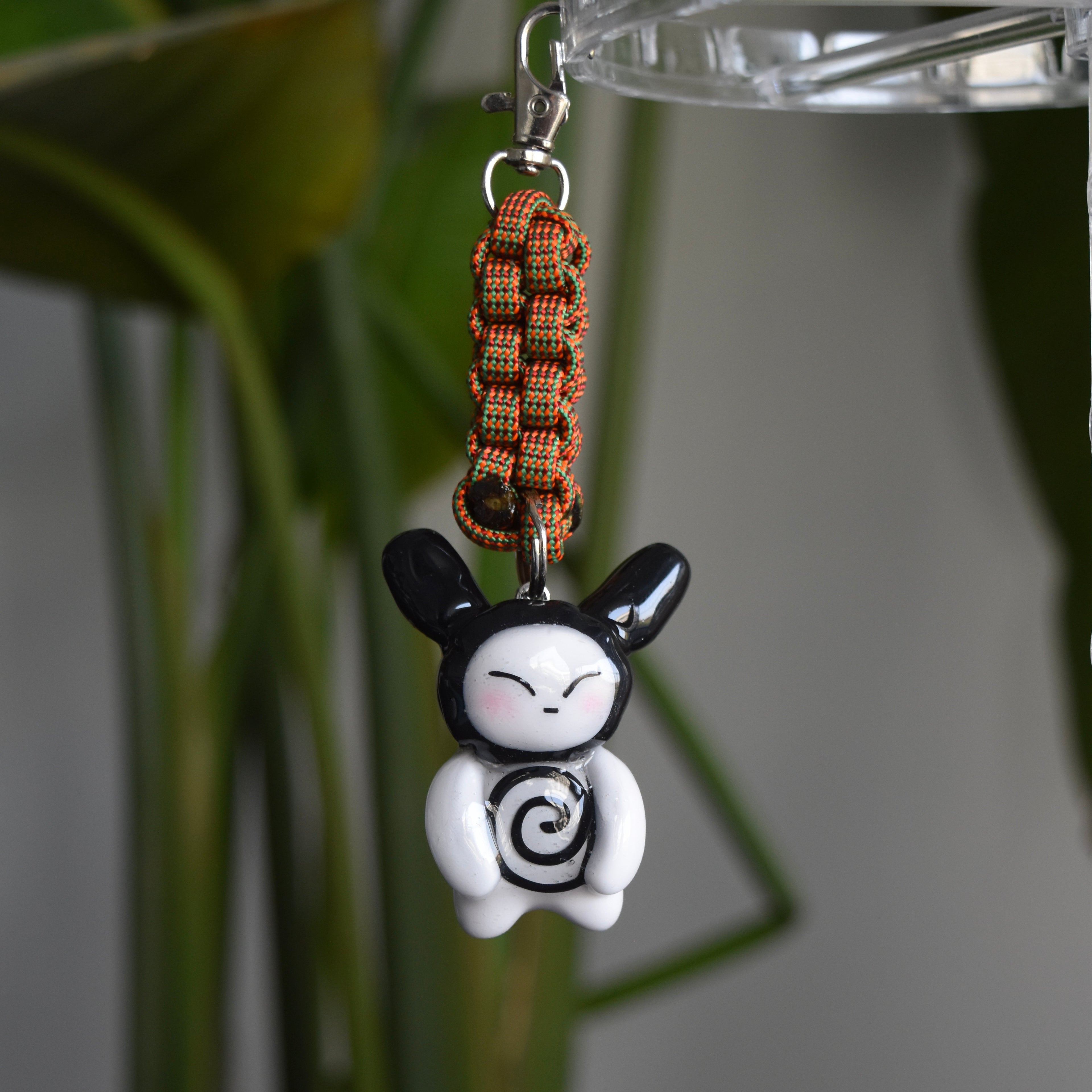 Black Bunny Spiral Beetle Box Knot